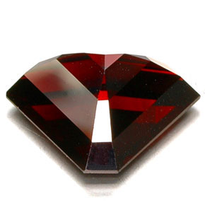 Pyrope Garnet Gemstone in 15.7 x 12.3 mm Size for Sale, Pyrope Garnet Stone in Deep Red Color