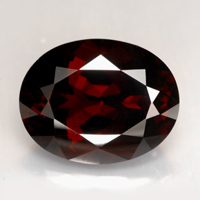 14.36 ct Red Pyrope Garnet Gemstone, Pyrope Garnet Gem in Oval Facet Shape for Sale.