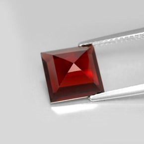 Pyrope Garnet Gemstone in 9 x 9 mm (calibrated) Size for Sale, Pyrope Garnet Stone in Deep Red Color