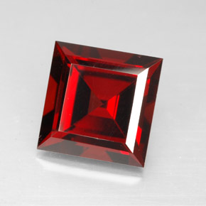 4.31 ct Red Pyrope Garnet Gemstone, Pyrope Garnet Gem in Square Facet Shape for Sale.