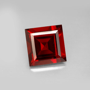4.23 ct Red Pyrope Garnet Gemstone, Pyrope Garnet Gem in Square Facet Shape for Sale.
