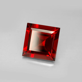 4.23 ct Red Pyrope Garnet Stone, Natural Pyrope Garnet in Square Facet Shape for Sale