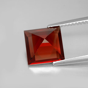 Pyrope Garnet Gemstone in 9 x 9 mm (calibrated) Size for Sale, Pyrope Garnet Stone in Red Color