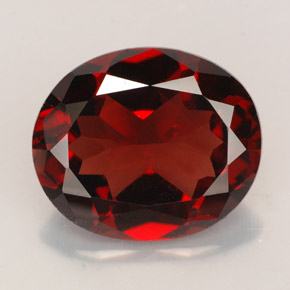 5.39 ct Red Pyrope Garnet Gemstone, Pyrope Garnet Gem in Oval Facet Shape for Sale.