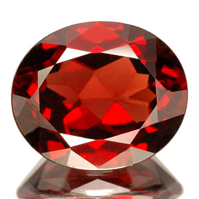 5.87 ct Red Pyrope Garnet Gemstone, Pyrope Garnet Gem in Oval Facet Shape for Sale.
