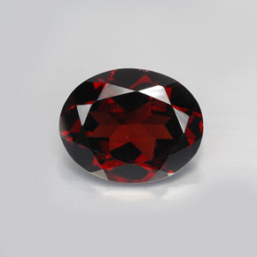 2.86 ct Red Pyrope Garnet Gemstone, Pyrope Garnet Gem in Oval Facet Shape for Sale.