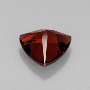 Pyrope Garnet Gemstone in 8 x 8 mm (calibrated) Size for Sale, Pyrope Garnet Stone in Red Color