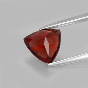 Pyrope Garnet Gemstone in 8 x 8 mm (calibrated) Size for Sale, Pyrope Garnet Stone in Deep Red Color
