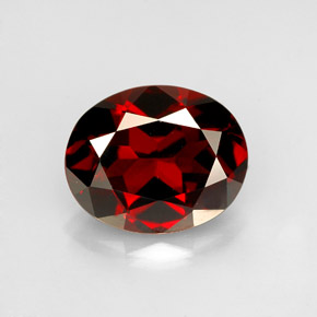 2.86 ct Red Pyrope Garnet Gemstone, Pyrope Garnet Gem in Oval Facet Shape for Sale.