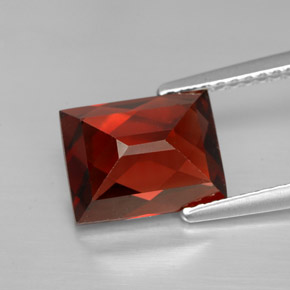 Pyrope Garnet Gemstone in 9.3 x 7.2 mm Size for Sale, Pyrope Garnet Stone in Red Color