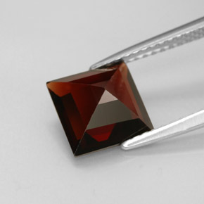 Pyrope Garnet Gemstone in 8 x 8 mm (calibrated) Size for Sale, Pyrope Garnet Stone in Deep Red Color