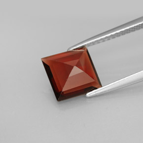 Pyrope Garnet Gemstone in 8 x 8 mm (calibrated) Size for Sale, Pyrope Garnet Stone in Deep Red Color