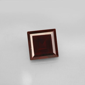 2.76 ct Red Pyrope Garnet Gemstone, Pyrope Garnet Gem in Square Facet Shape for Sale.