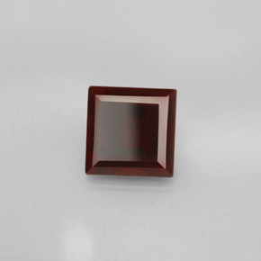 2.76 ct Red Pyrope Garnet Stone, Natural Pyrope Garnet in Square Facet Shape for Sale