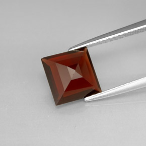 Pyrope Garnet Gemstone in 8 x 8 mm (calibrated) Size for Sale, Pyrope Garnet Stone in Deep Red Color