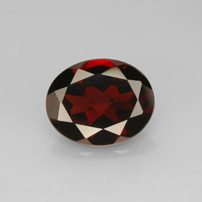 2.83 ct Red Pyrope Garnet Gemstone, Pyrope Garnet Gem in Oval Facet Shape for Sale.