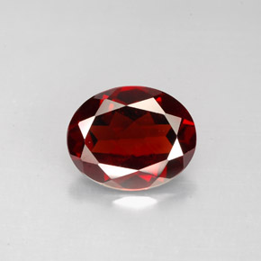 2.92 ct Red Pyrope Garnet Gemstone, Pyrope Garnet Gem in Oval Facet Shape for Sale.