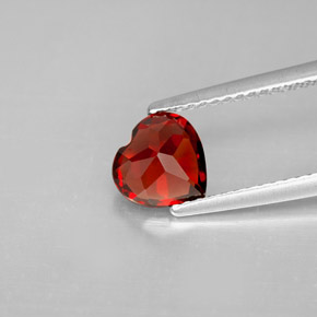 Pyrope Garnet Gemstone in 7 x 7 mm (calibrated) Size for Sale, Pyrope Garnet Stone in Red Color