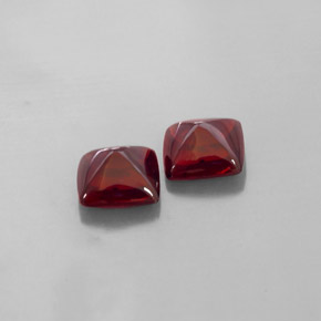 4.76 ct Red Pyrope Garnet Gemstone, Pyrope Garnet Gem in Cushion Cabochon Shape for Sale.