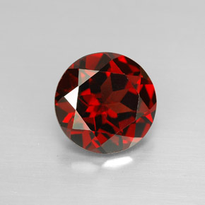 3.01 ct Red Pyrope Garnet Gemstone, Pyrope Garnet Gem in Round Facet Shape for Sale.