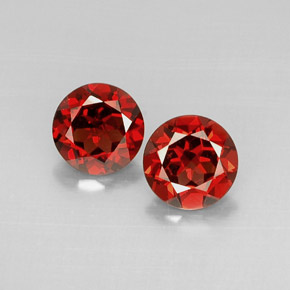 6.02 ct Red Pyrope Garnet Gemstone, Pyrope Garnet Gem in Round Facet Shape for Sale.