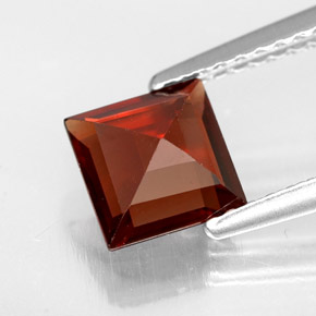 Pyrope Garnet Gemstone in 6 x 6 mm (calibrated) Size for Sale, Pyrope Garnet Stone in Deep Red Color
