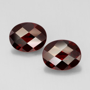 6.17 ct Red Pyrope Garnet Gemstone, Pyrope Garnet Gem in Oval Checkerboard Shape for Sale.