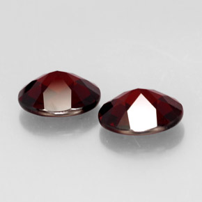 Pyrope Garnet Gemstone in 10 x 8 mm (calibrated) Size for Sale, Pyrope Garnet Stone in Deep Red Color