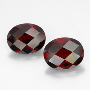 6.44 ct Red Pyrope Garnet Gemstone, Pyrope Garnet Gem in Oval Checkerboard Shape for Sale.