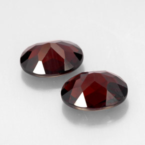Pyrope Garnet Gemstone in 10 x 8 mm (calibrated) Size for Sale, Pyrope Garnet Stone in Deep Red Color