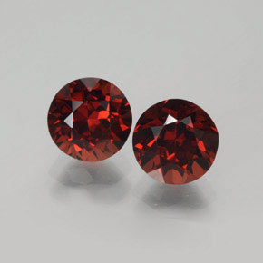 2.57 ct Red Pyrope Garnet Gemstone, Pyrope Garnet Gem in Round Facet Shape for Sale.