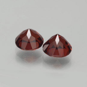 Pyrope Garnet Gemstone in 6 mm (calibrated) Size for Sale, Pyrope Garnet Stone in Deep Red Color