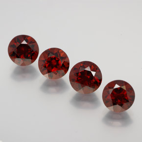 5.69 ct Red Pyrope Garnet Stone, Natural Pyrope Garnet in Round Facet Shape for Sale