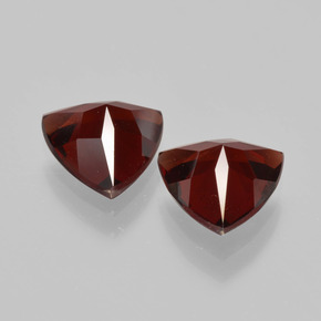 Pyrope Garnet Gemstone in 8 x 8 mm (calibrated) Size for Sale, Pyrope Garnet Stone in Red Color