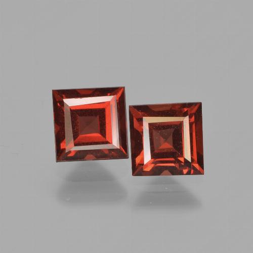 Deep Red Pyrope Garnet Gem - 0.8ct Square Facet (ID: 449973)