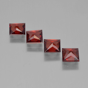Pyrope Garnet Gemstones in 4.9 x 4.8 mm Size for Sale, Pyrope Garnet Stones in Deep Blood Red Color
