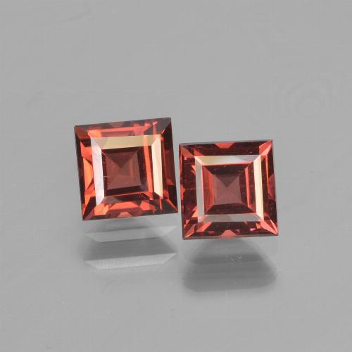 Medium Red Granato piropo Gem - 0.9ct Taglio graduale quadrato (ID: 450925)