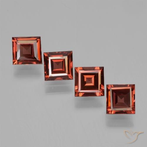 2.80ctw Natural Medium Red Pyrope Garnet, Square, VS