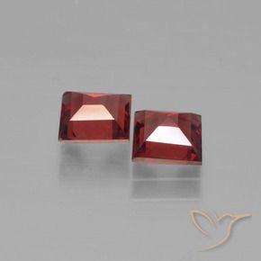 Pyrope Garnet Gemstones in 5 x 5 mm (calibrated) Size for Sale, Pyrope Garnet Stones in Deep Blood Red Color