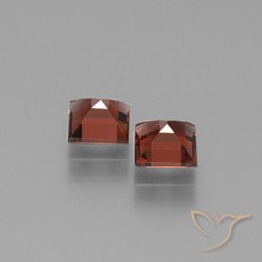 Pyrope Garnet Gemstones in 5 x 5 mm (calibrated) Size for Sale, Pyrope Garnet Stones in Deep Berry Red Color