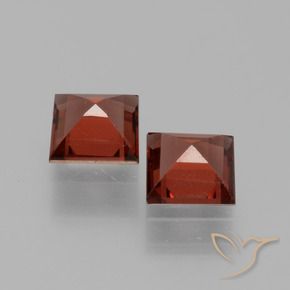 Pyrope Garnet Gemstones in 5 x 5 mm (calibrated) Size for Sale, Pyrope Garnet Stones in Scarlet Red Color