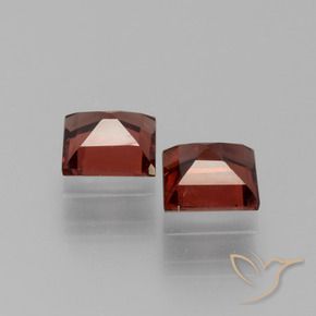 Pyrope Garnet Gemstones in 4.8 x 4.7 mm Size for Sale, Pyrope Garnet Stones in Deep Red Color