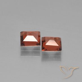 Pyrope Garnet Gemstones in 5 x 5 mm (calibrated) Size for Sale, Pyrope Garnet Stones in Scarlet Red Color