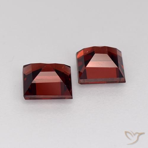 Pyrope Garnet Gemstones in 5 x 5 mm (calibrated) Size for Sale, Pyrope Garnet Stones in Deep Red Color