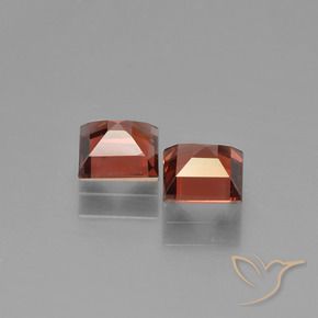 Pyrope Garnet Gemstones in 5 x 5 mm (calibrated) Size for Sale, Pyrope Garnet Stones in Scarlet Red Color
