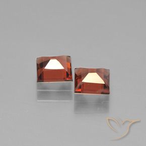 Pyrope Garnet Gemstones in 5 x 5 mm (calibrated) Size for Sale, Pyrope Garnet Stones in Currant Red Color