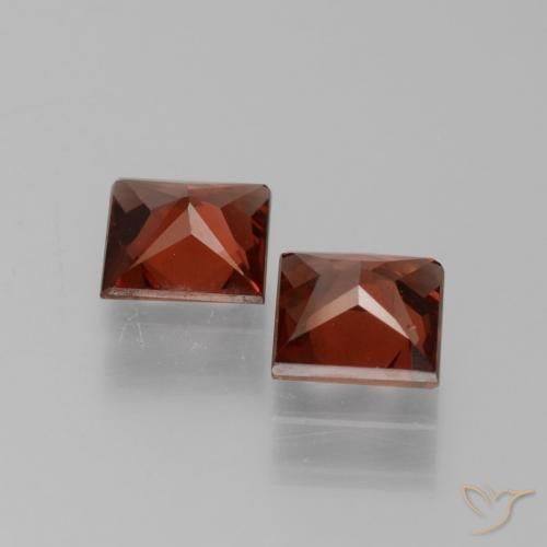 Pyrope Garnet Gemstones in 5 x 5 mm (calibrated) Size for Sale, Pyrope Garnet Stones in Currant Red Color