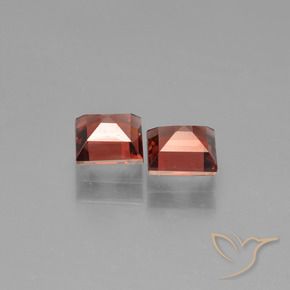 Pyrope Garnet Gemstones in 4.9 x 4.8 mm Size for Sale, Pyrope Garnet Stones in Scarlet Red Color