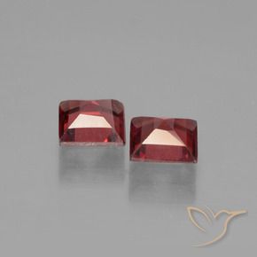 Pyrope Garnet Gemstones in 5 x 5 mm (calibrated) Size for Sale, Pyrope Garnet Stones in Dark Red Color