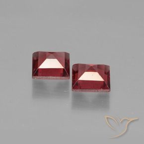 Pyrope Garnet Gemstones in 5 x 5 mm (calibrated) Size for Sale, Pyrope Garnet Stones in Pinkish Red Color